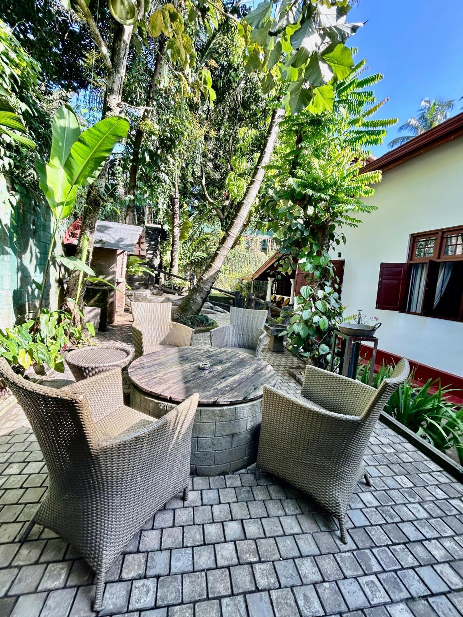 Colonial Residence Kandy Exterior photo